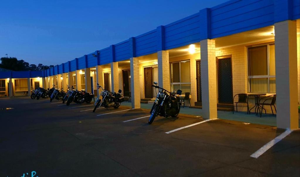 Bamboo Motor Inn Lakes Entrance Exterior foto